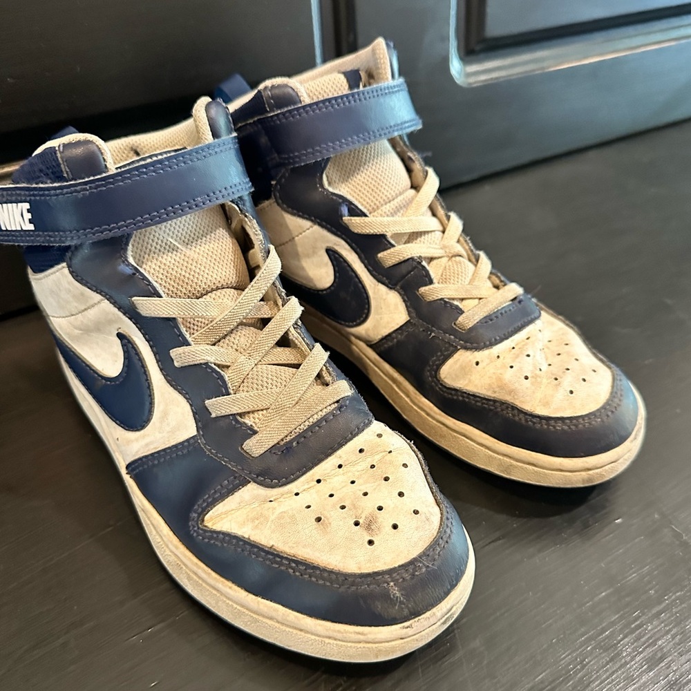 Nike boys size 3